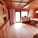 Apartmenthaus Paradise *