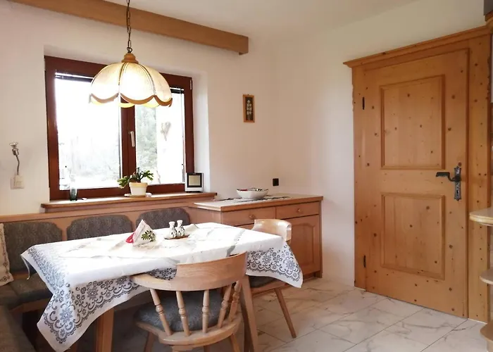 Apartmenthaus Paradise Semesterbostad *